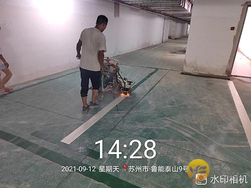 环保水性地坪漆能否直接在水泥地面施工作业吗？