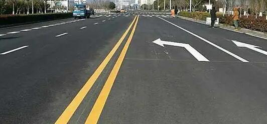 西安沥青道路路面彩色热熔划线标线价格多少？